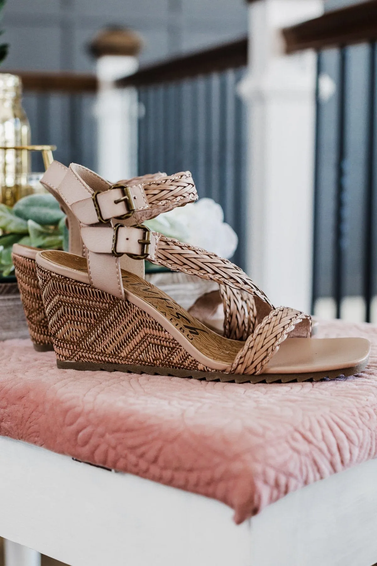 Blowfish Oksana Wedges- Lotus Dyecut