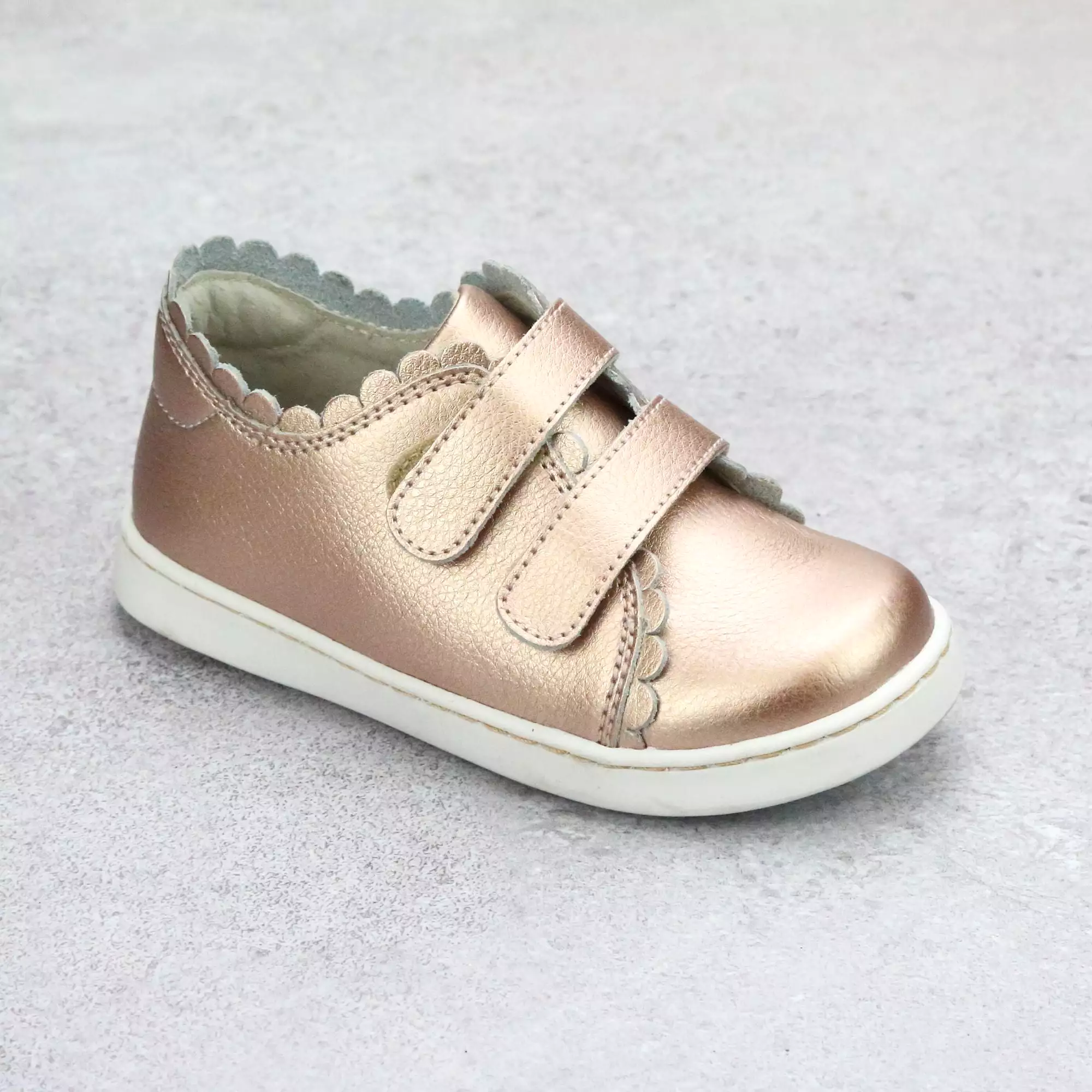 Girls Caroline Double Velcro Scalloped Leather Sneaker