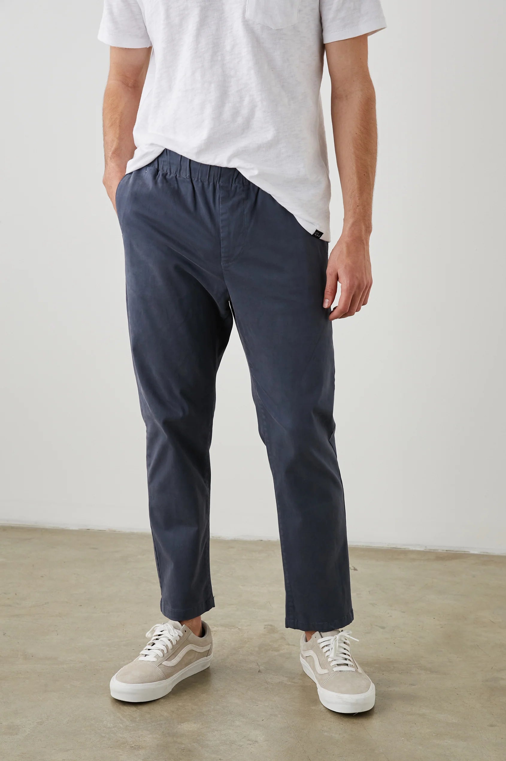 Julian Trouser