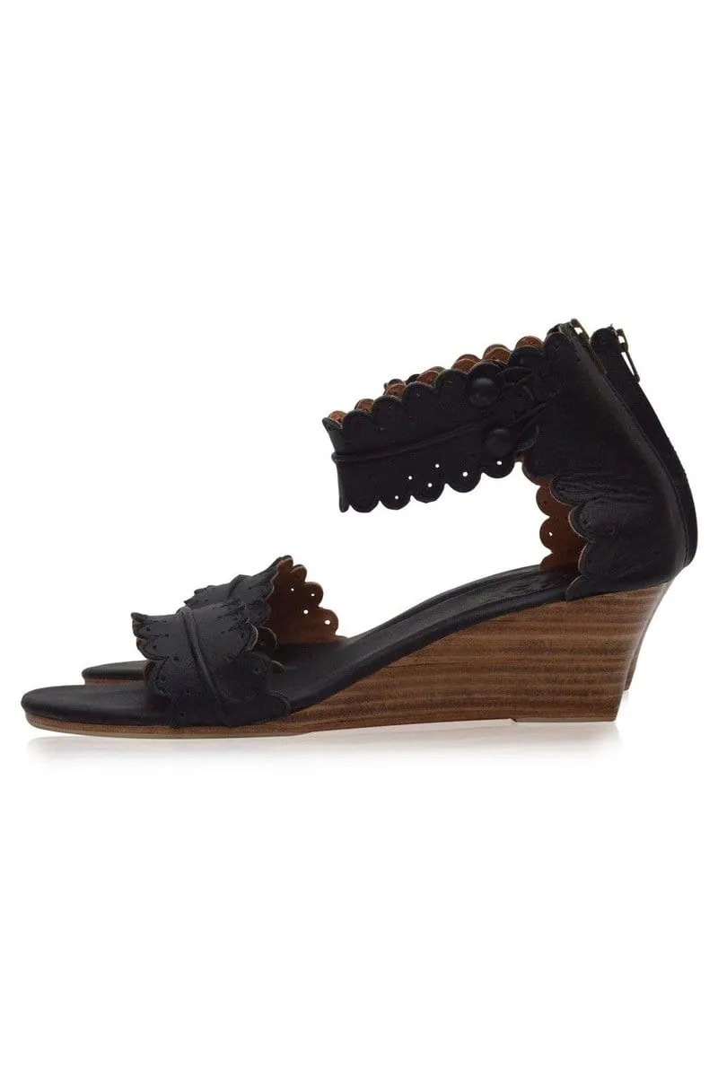 Magdalena Wedges in Vintage Brown