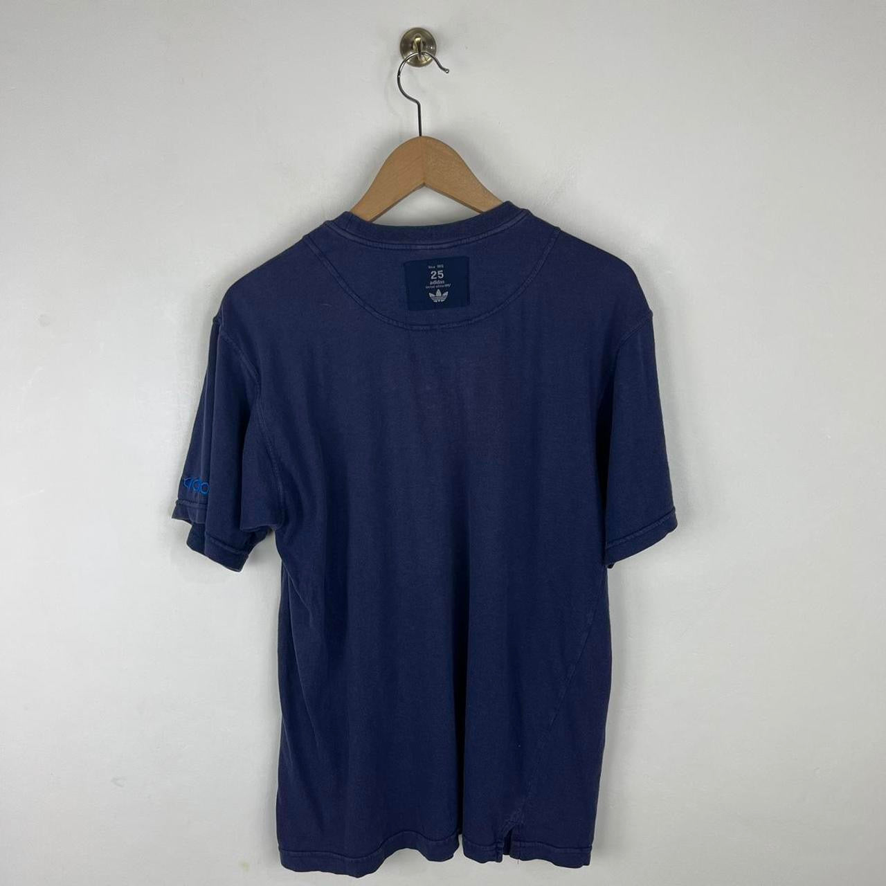 Vintage 90s Adidas T-Shirt (Medium)